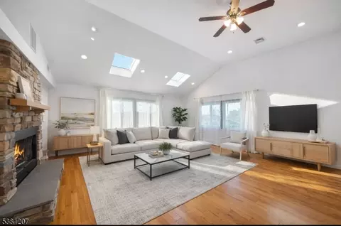 320 Dixon Ave, Paterson, NJ 07501