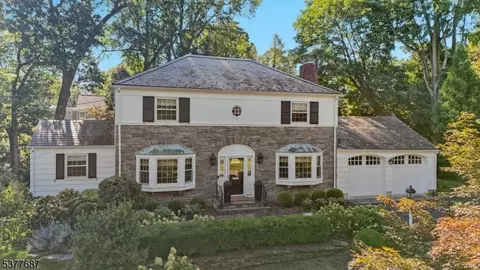 7 Dogwood Dr, Madison, NJ 07940