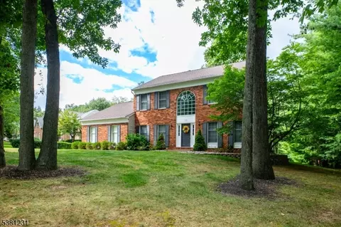 33 Carlton Rd, Mount Olive, NJ 07836