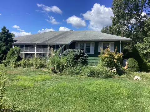 489 Byram Kingwood Rd, Frenchtown, NJ 08825