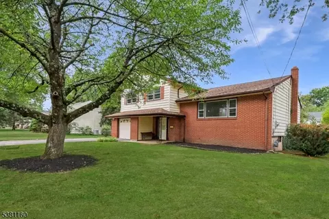 125 Marmora Rd, Parsippany, NJ 07054