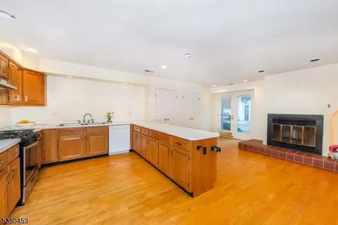 103 Park Ave #D4, Summit, NJ 07901 photo 8