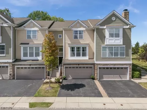 44 Wild Iris Ln, Hackettstown, NJ 07840