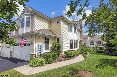 15 Wild Iris Ln, Hackettstown, NJ 07840