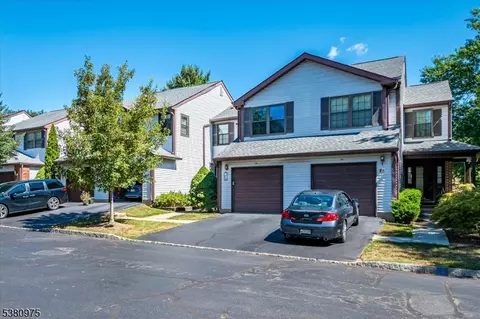 68 Bayberry Dr, Somerset, NJ 08873