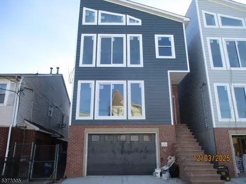 436 S 11th St, Newark, NJ 07103