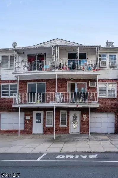 808 23rd St, Union City, NJ 07087