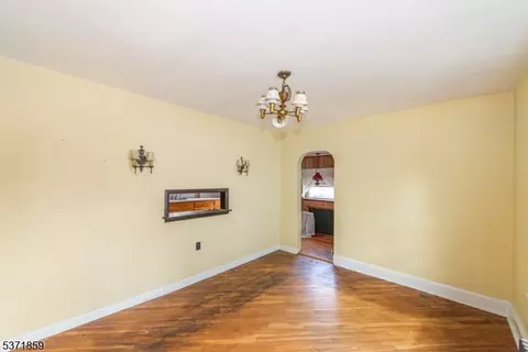 16 Forest Ave, Nutley, NJ 07110 photo 9