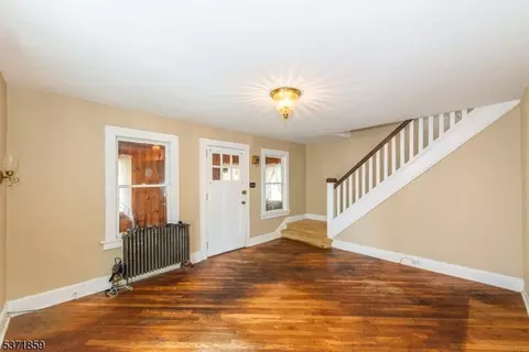 16 Forest Ave, Nutley, NJ 07110 photo 4