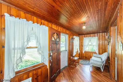 16 Forest Ave, Nutley, NJ 07110 photo 3