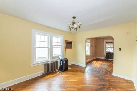 16 Forest Ave, Nutley, NJ 07110 photo 11