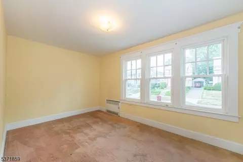16 Forest Ave, Nutley, NJ 07110 photo 21