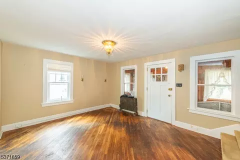 16 Forest Ave, Nutley, NJ 07110 photo 7