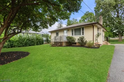 26 Culver St, Somerset, NJ 08873
