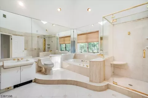 99 Eileen Dr, Cedar Grove, NJ 07009 photo 35