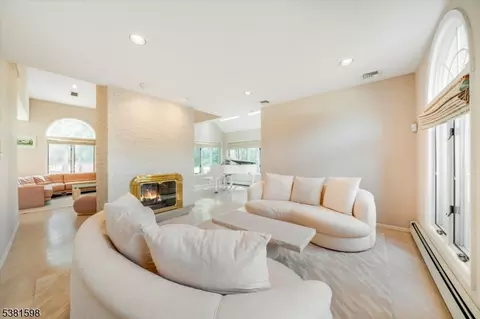 99 Eileen Dr, Cedar Grove, NJ 07009 photo 7