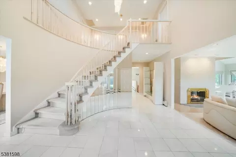 99 Eileen Dr, Cedar Grove, NJ 07009 photo 5