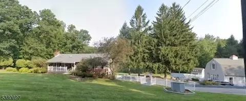 95 Schaaf Rd, Bloomsbury, NJ 08804