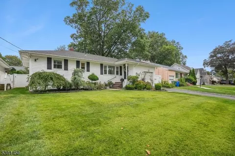 601 Birchwood Rd, Linden, NJ 07036