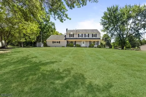 414 W County Dr, Somerville, NJ 08876