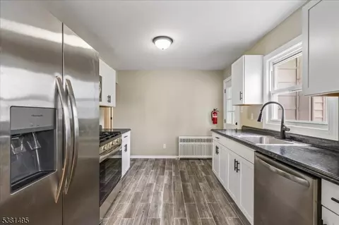 20 Beekman St, Manville, NJ 08835