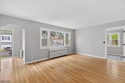 20 Beekman St, Manville, NJ 08835