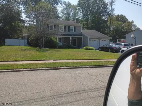 5 Stanley Pl, Budd Lake, NJ 07828