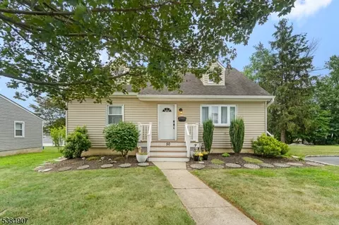50 Richard Ave, West Caldwell, NJ 07006
