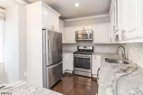 48 Ridgedale Ave # B, Morristown, NJ 07960