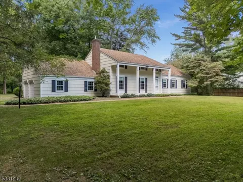 478 Charlestown Rd, Hampton, NJ 08827