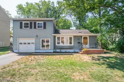 25 Carlson Pl, Lake Hiawatha, NJ 07034