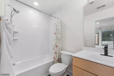 26 E Hartwick Dr, Skillman, NJ 08558 photo 28