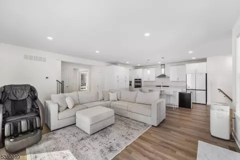 26 E Hartwick Dr, Skillman, NJ 08558 photo 15