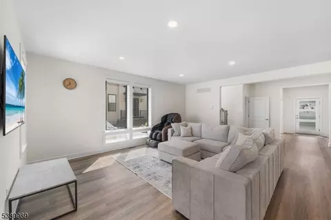 26 E Hartwick Dr, Skillman, NJ 08558 photo 14