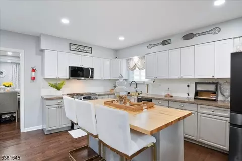 1254 E Front St, Plainfield, NJ 07062 photo 9