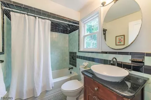 32 Hyde Rd, Bloomfield, NJ 07003 photo 24