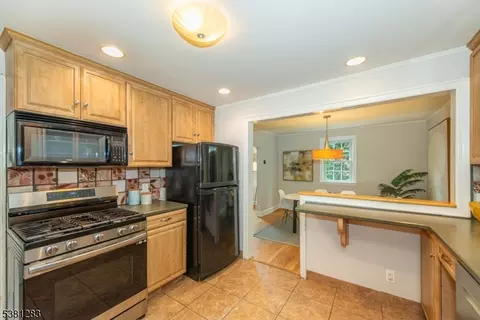 32 Hyde Rd, Bloomfield, NJ 07003 photo 14