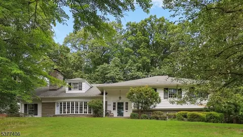 900 Minisink Way, Westfield, NJ 07090