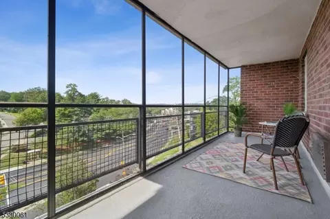 415 Claremont Ave #4F, Montclair, NJ 07042