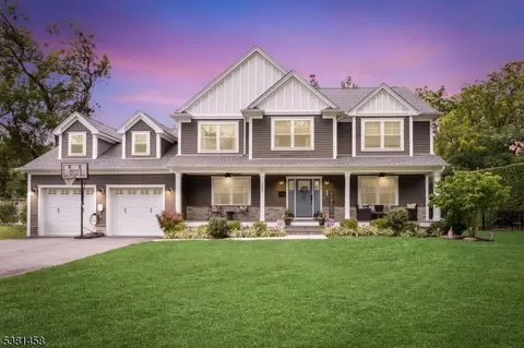 2205 Redwood Rd, Scotch Plains, NJ 07076