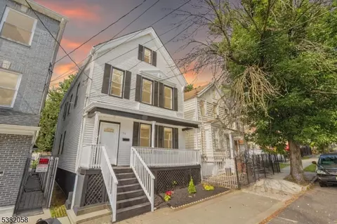 71 Winans Ave, Newark, NJ 07108