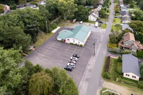 9 Mill St, Stockton, NJ 08559