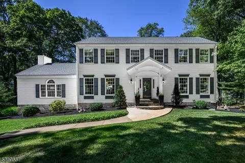 11 Timber Ridge Dr, Annandale, NJ 08801