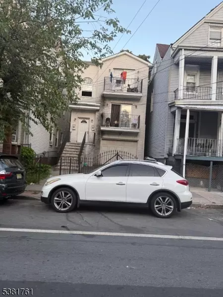 166 S 11th St, Newark, NJ 07107