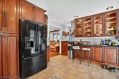 683 Mill St, Belleville, NJ 07109