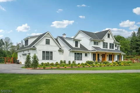 63 Village Dr, Harding Twp, NJ 07976