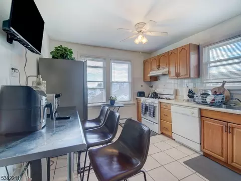1035 Pine Ave, Union, NJ 07083 photo 19