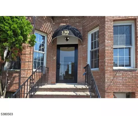 130 45th St #4, Union City, NJ 07087
