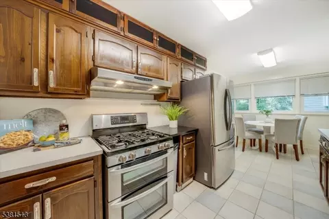 387 Hillside Ave, Springfield, NJ 07081 photo 17