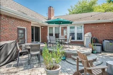 387 Hillside Ave, Springfield, NJ 07081 photo 38